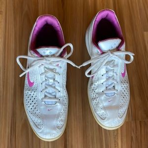 Nike tennis shoes